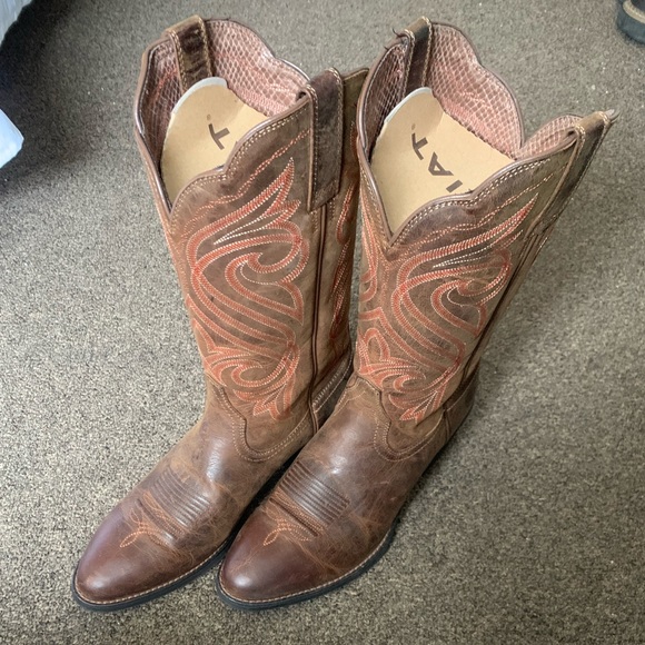 Ariat Shoes - Ariat Women’s Heritage Western R Toe Boot
